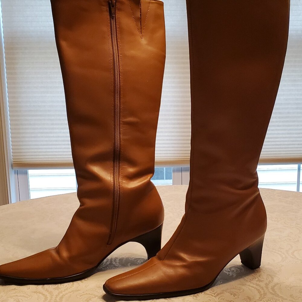 Leather boot